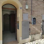 Via Zagarelli Alle Mura 80 * Rávena